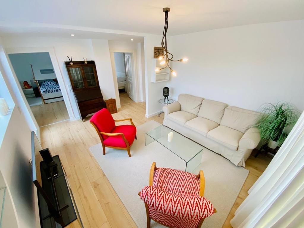 Cute Apartment - Detmold City Center - Large Kitchen, Bath, South Facing Balcony - Free Parking And Wifi Екстериор снимка